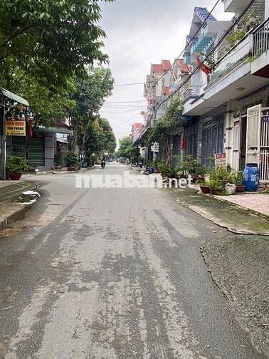 Chí chủ bán nha nhà phố, thuộc Dĩ An, Bình Dương