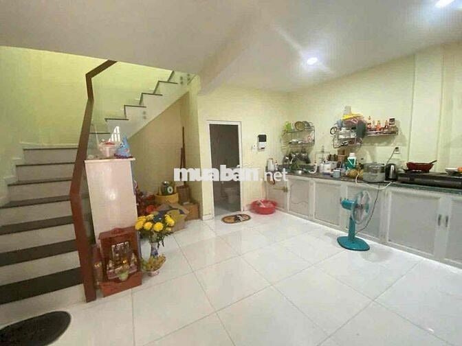 Nhà Cạnh Đường Lý Thường Kiệt, DT: 35m2 Lầu Trệt Giá 2ty hơn xíu