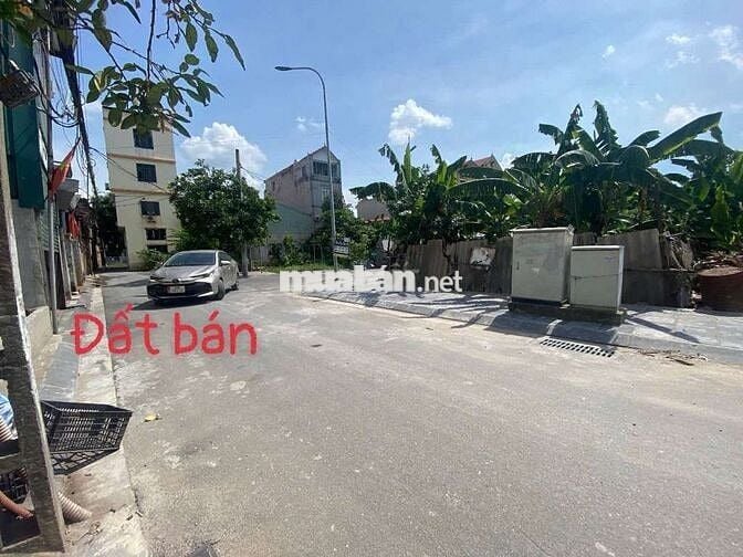 Đất phân lô Trục chính Ngọc Thụy vỉa hè đá bóng 80m2 MT5m Giá đẹp