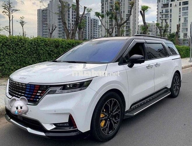 KIA Carnival 2022 Trắng 7 chỗ