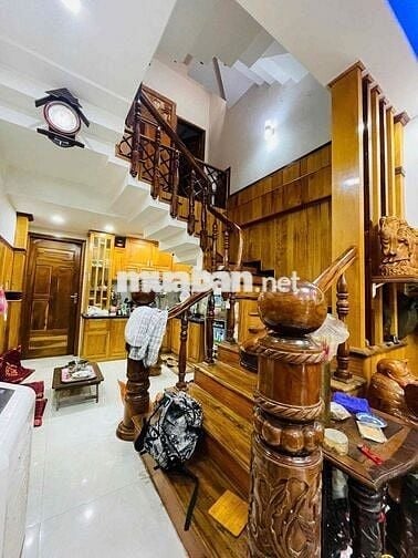 Nhà đẹp 3 tầng 3 mê nội thất gỗ sang trọng, thông ra Yên Thế - Bắc Sơn