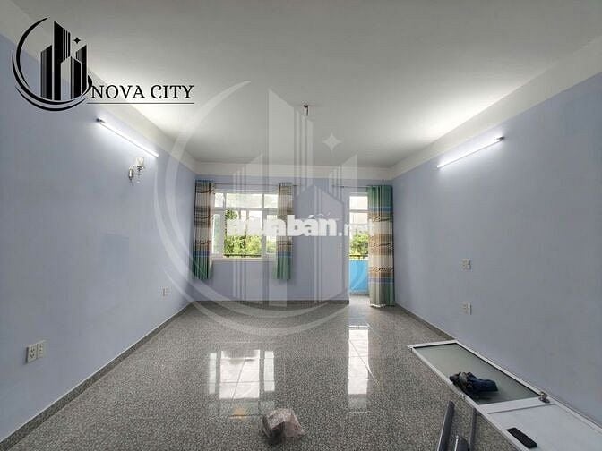 Khai trương phòng ban công, máy lạnh, kệ bếp đường Phạm Hùng