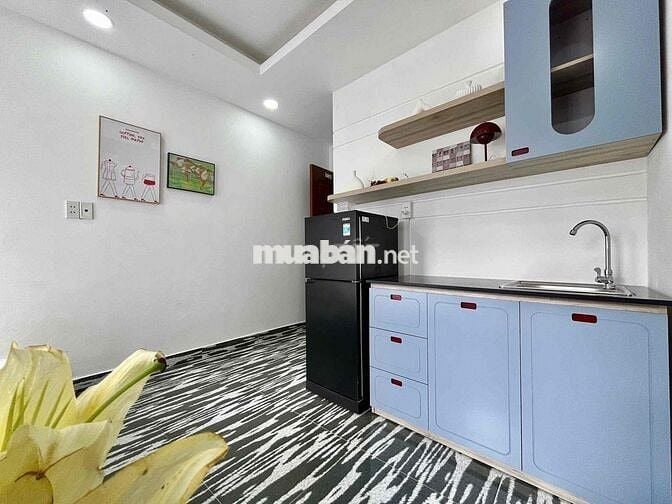 HOT HOT - PHÒNG ĐẸP  - NỘI THẤT XỊN XÒ - BAN CÔNG - TRẦN HƯNG ĐẠO Q.1