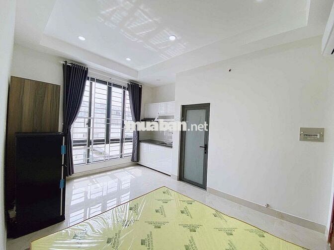 Cho thuê phòng THANG MÁY ngay Nguyễn Trãi Q1 gần TAKASHIMAYA 27m2