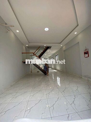 CẦN BÁN GẤP NHÀ 3 TẦNG LÊ VĂN QUỚI