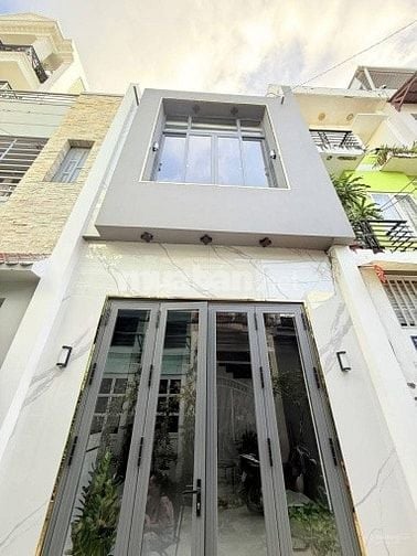 GẤP! Bán gấp nhà Đ Nguyễn Biểu, Phường 1, Quận 5. 40m2, Gần ĐH SG 