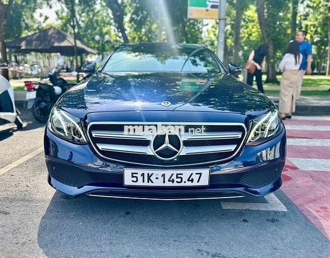 Mercedes E180 sx 2020 màu xanh nội thất nâu lăn bá