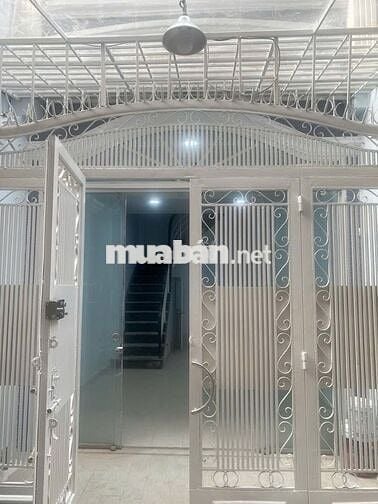 Bán nhà riêng quận Phú Nhuận,  1 trệt, 2 lầu, sân thượng; 2PN; 3 WC