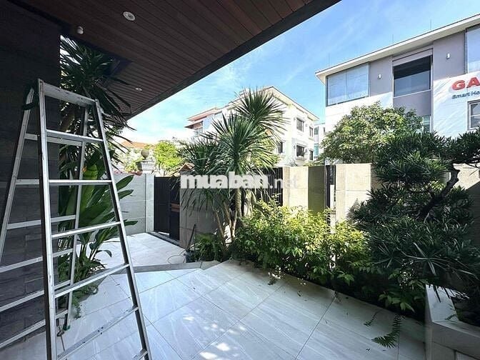 CHO THUÊ BIỆT THỰ SONG LẬP CAO CẤP PHÚ MỸ HƯNG - 5PN - GIÁ 130 TRIỆU