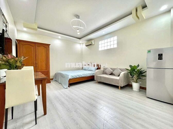 CĂN HỘ 1PN CỬA SỔ - FULL NT - TÁCH BẾP - GẦN UEF, QUẬN 1