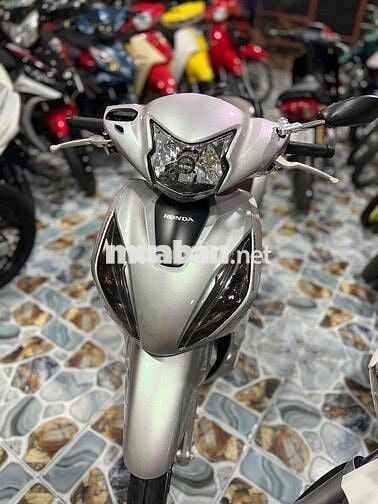 Vision 6/2025 mới chạy 2 ngàn cây, như xe hãng