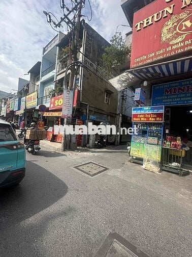 Cần bán nhà HXH 8m, vị trí đắc địa ngay chợ Tân Bình