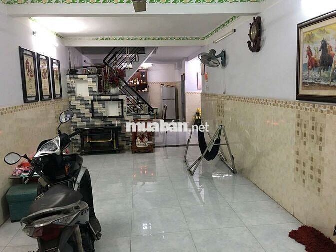 Bán nhà hẻm cách 1 căn ra mặt tiền đường Đông Hồ P4 Q8