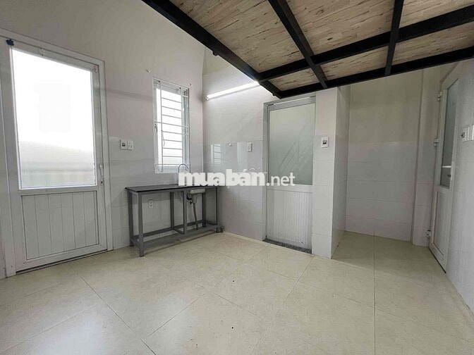 Tìm nữ ở Ghép trọ 22m2, có gác và ban công riêng ngay đường QL 13