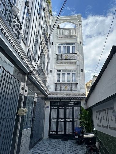 Nhà mới full Quang Trung, P8, Gò Vấp, Dt 4x9.5 nở 4.8m. 3 lầu. 5.5 tỉ