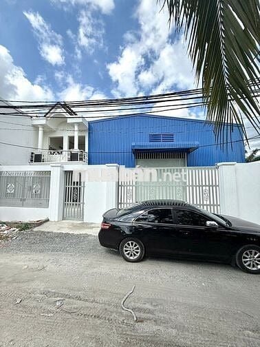 Bán xưởng mặt đường kinh rau răm