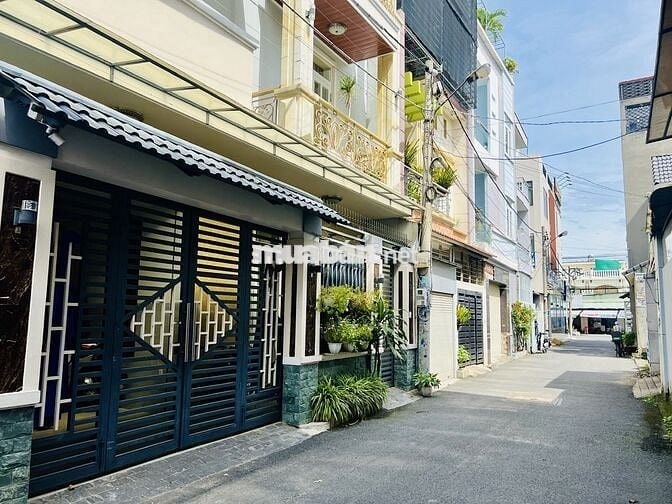 Siêu Lời_BÁN ĐẤT TẶNG DÃY TRỌ CŨ SÁT PHẠM VĂN ĐỒNG_2 MẶT TIỀN_15X20M