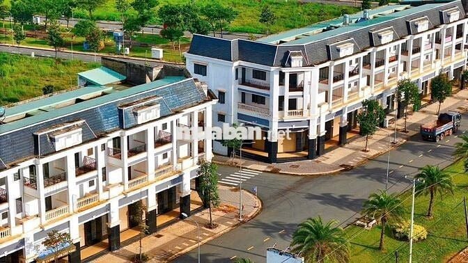 Đất nền thổ cư, sổ sẵn thổ cư 100%, mặt tiền đường lớn