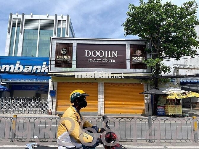 CHO THUÊ MẶT BẰNG LỚN DT 10X35 NGUYỄN THỊ THẬP - VỊ TRÍ SIÊU ĐẸP