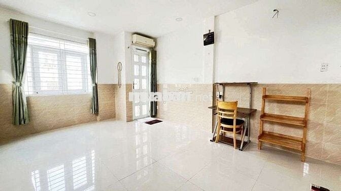 Tìm NỮ ở ghép 1:1 phòng rộng ban công cửa sổ