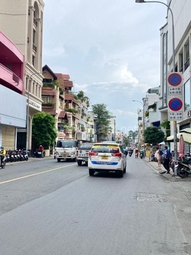 MT 12M KINH DOANH - GIÁP CỘNG HOÀ - 66M2 4 TẦNG NỞ HẬU - CHỈ 10.x TỶ