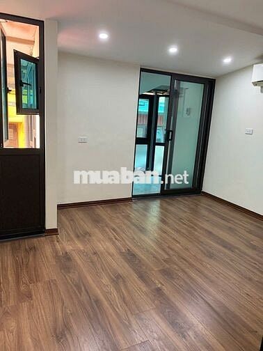 Cho thuê nhà 2 tầng, 60m2, Đường Quán Thánh, Ba Đình, Hà Nội