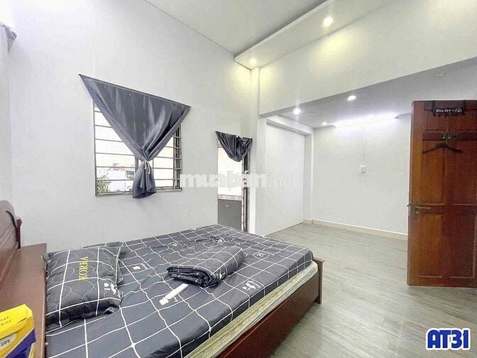 TRỐNG SẴN CĂN HỘ BAN CÔNG NỘI THẤT CẤP