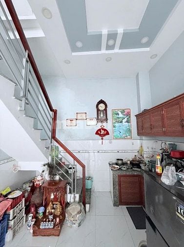 Mặt tiền hẻm 6m thông kinh doanh  lô tư  quận bình tân 