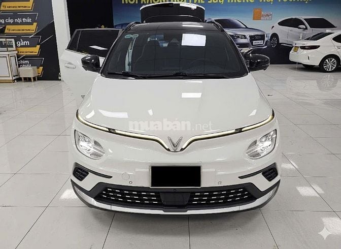Vf E34 2022 màu trắng 1 chủ cá nhân 