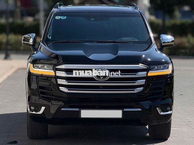 Toyota Land Cruiser 300 VXR V6 2023, Chất Như Mới