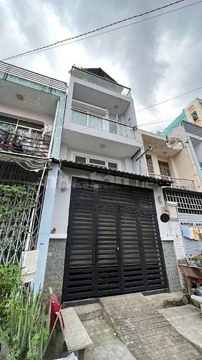 Bán nhà mặt tiền đường quận Bình Tân, gần Kinh Dương Vương, 4 tầng