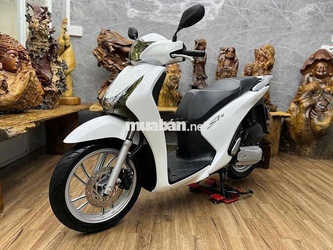 👉Sh 125i chính chủ biển SG máy móc êm ru