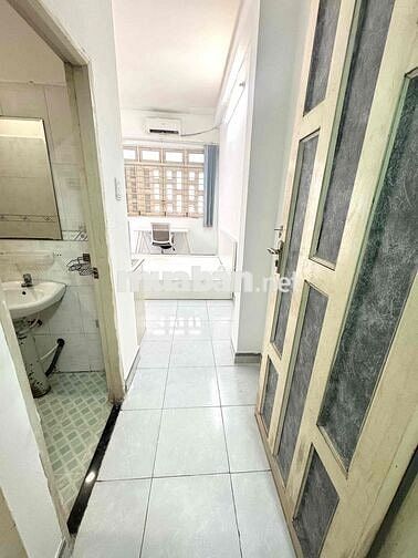 Cho thuê phòng có ban công nội thất