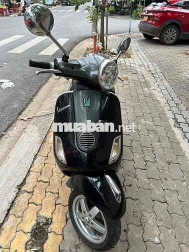 Cầm đồ bán thanh lý : chiếc tay ga Piaggo Vecpas .