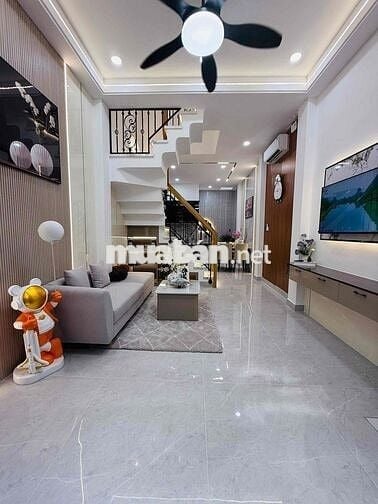 Nhà chính chủ mới đẹp dt 3,5 x9 trệt lầu hẻm oto phan huy ích p 15