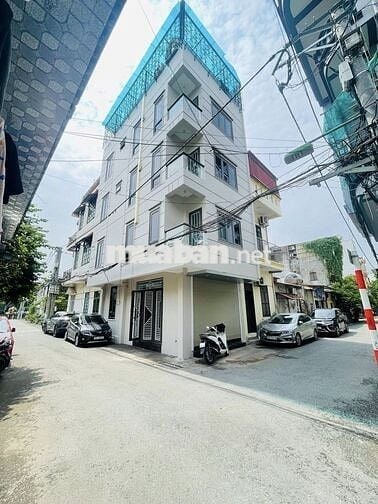 Bán nhà cạnh cđ FPT,48M 6 Tầng, Ô Tô vào nhà, Lô góc, 2 mặt ngõ,ở ngay