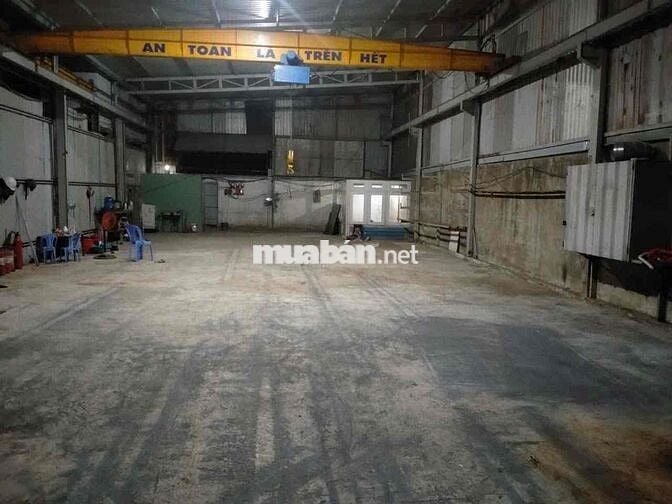 Cho thuê xưởng 400m2, điện 3Fa, trục cẩu 1T5, phường Tân Phong (cũ).