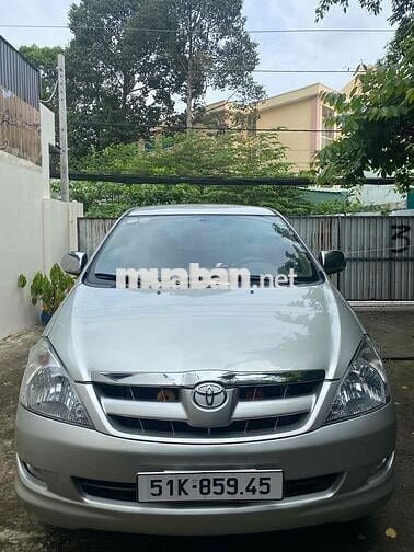 Toyota Innova 2008 G - 130 km