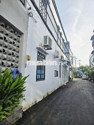 Bán nhà mặt tiền lô góc khu phố Tây, Nguyễn Văn Thoại cách biển 150m