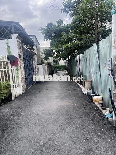 Nhà phố trệt lầu. Tại Lê Văn Lương. Sổ hồng riêng. Mua bán cc ngay.