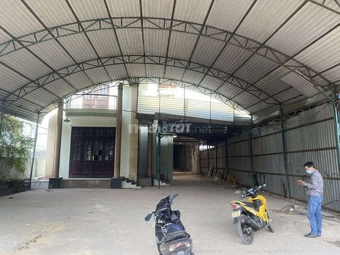 Cho thuê nhà xưởng 1200m2 vừa hết hợp đồng tại ngã ba đông quang 