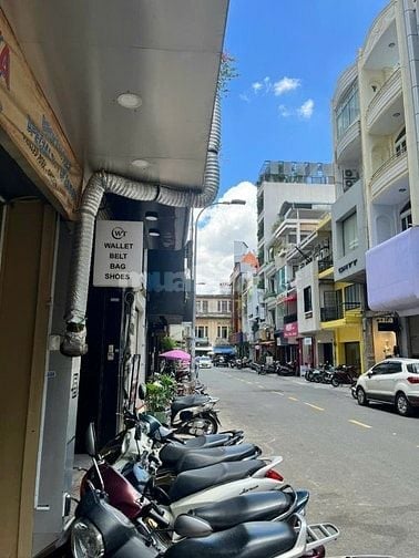 CHO THUÊ NHÀ MẶT TIỀN 4 TẦNG GẦN METRO BẾN THÀNH