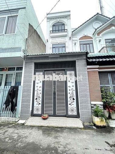 Nhà mới 2 lầu 3 phòng Hẻm Trần Hưng Đạo