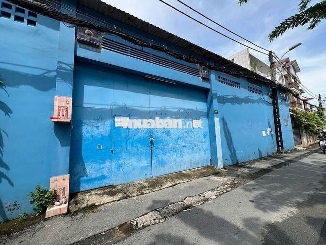 Cho thuê kho hẻm đường Âu cơ dt 13x20m có 1 lửng nhỏ, thông suốt