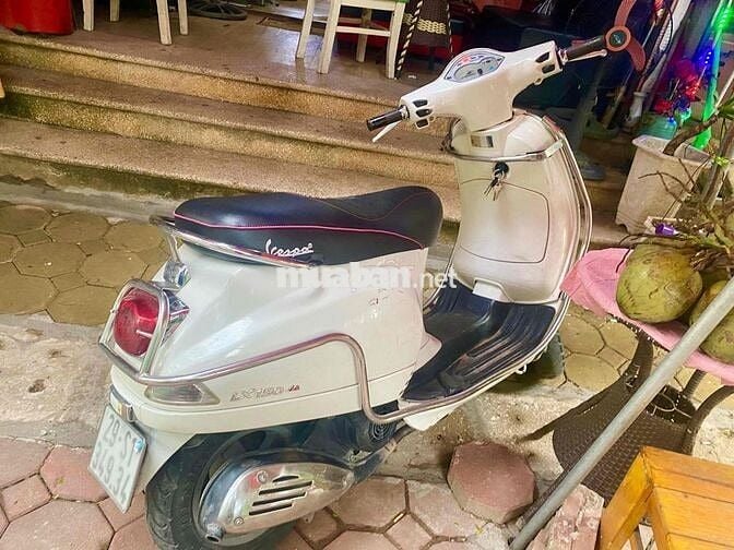 Piaggio Vespa LX 125 Trắng Đã sử dụng
