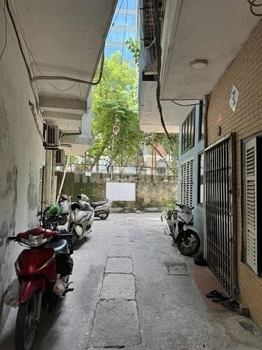 Bán gấp mảnh đất 38.9m² mt 10m phố Giang Văn Minh, Ba Đình, giá 9.5 tỷ