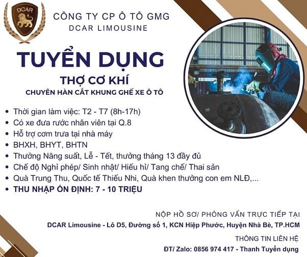 Thợ cơ khí hàn cắt khung ghế ô tô