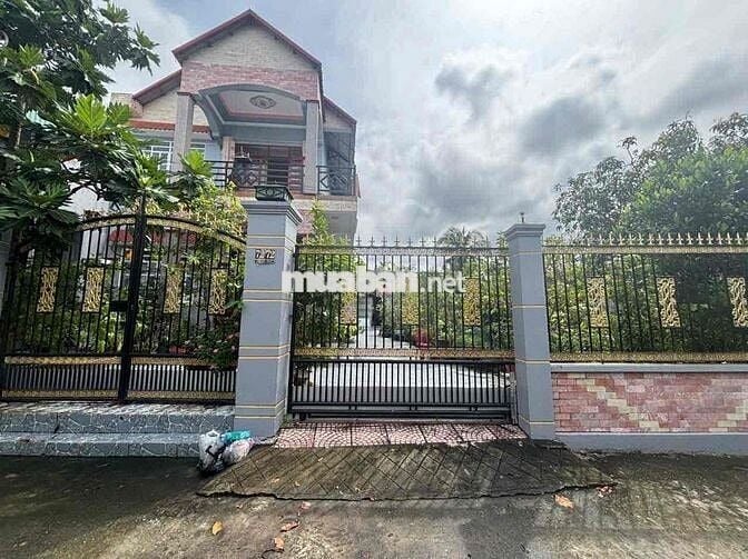 Biệt thự nghỉ dưỡng 520m được xây dựng tâm quyết kiên cố.