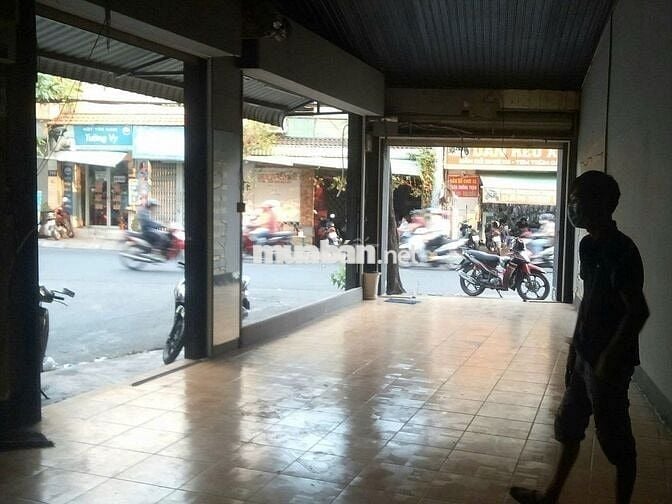 Cho thuê nhà căn góc 2 mặt tiền đường Nguyễn thái học 4,4x12m 1L