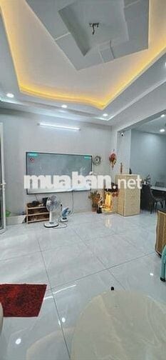 Bán nhà mặt tiền Kinh doanh, 4 tầng, 4pn, nhỉnh 8tỷ, đường số 43,quận4